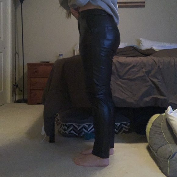 BLUE BLUSH Vegan Leather Pants | medium - Picture 9 of 10